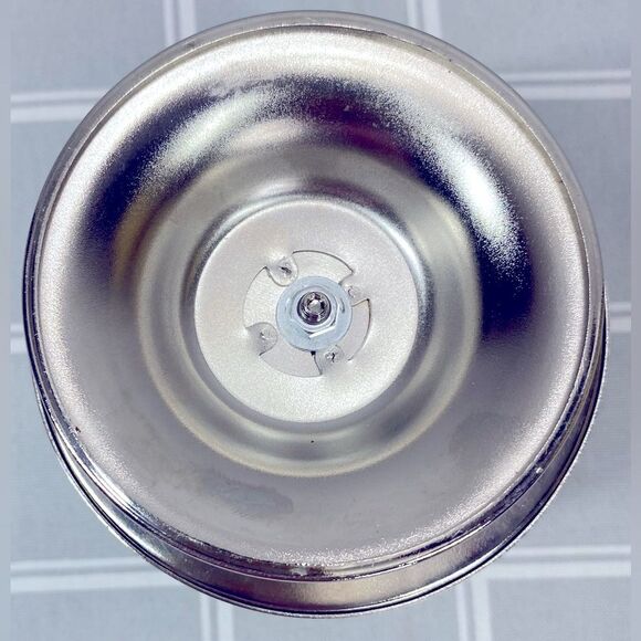 Bath & Body Works Large Silver Metal 3 Wick 14.5oz Candle Holder Winter Greenery - Picture 6 of 7